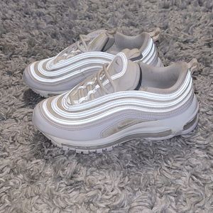 NIKE AIR MAX 97s